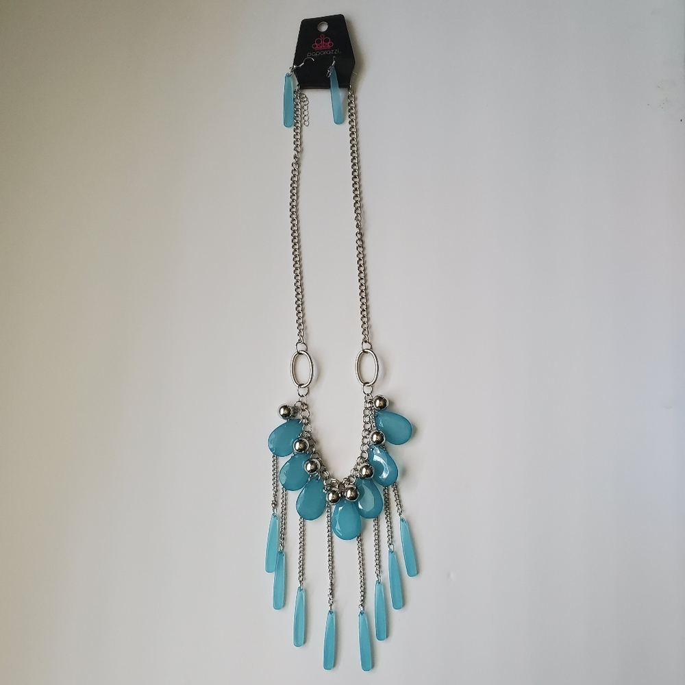 3/$10 Paparazzi Roaring Riviera Necklace